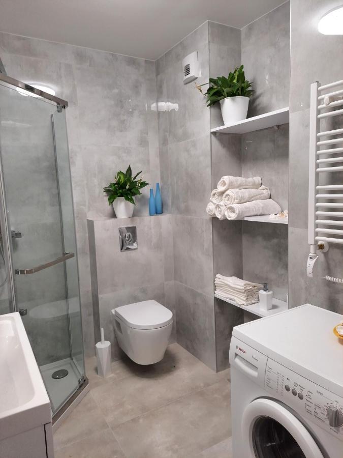 Apartament Amber Comfort Z Prywatnym Miejscem Parkingowym Kolobrzeg Luaran gambar